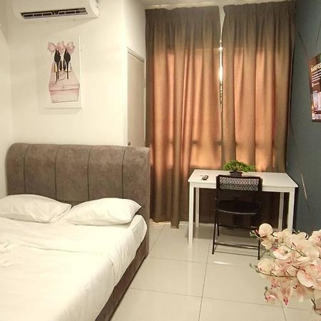 Hzb301-Selfcheck-In-Wi-Fi- Netflix- Parking- Pool-2 Bedroom- Klia, 7099 Сепанг Екстер'єр фото