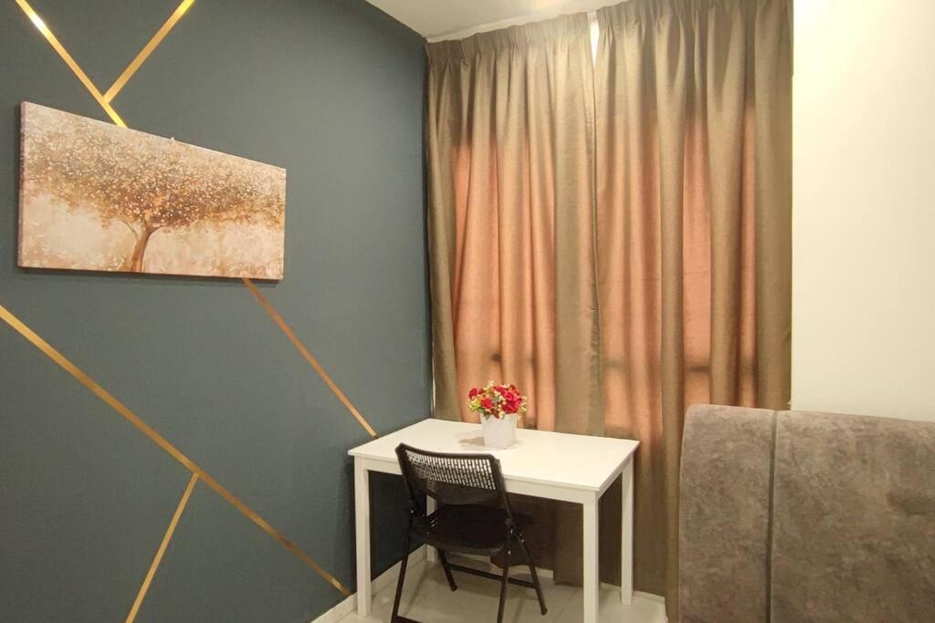 Hzb301-Selfcheck-In-Wi-Fi- Netflix- Parking- Pool-2 Bedroom- Klia, 7099 Сепанг Екстер'єр фото